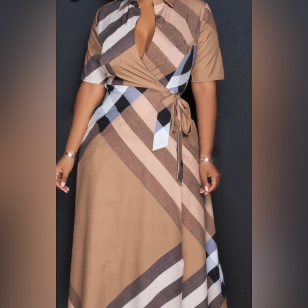 Comfy USA Tan Plaid Wrap Maxi Dress - Picture 2 of 3